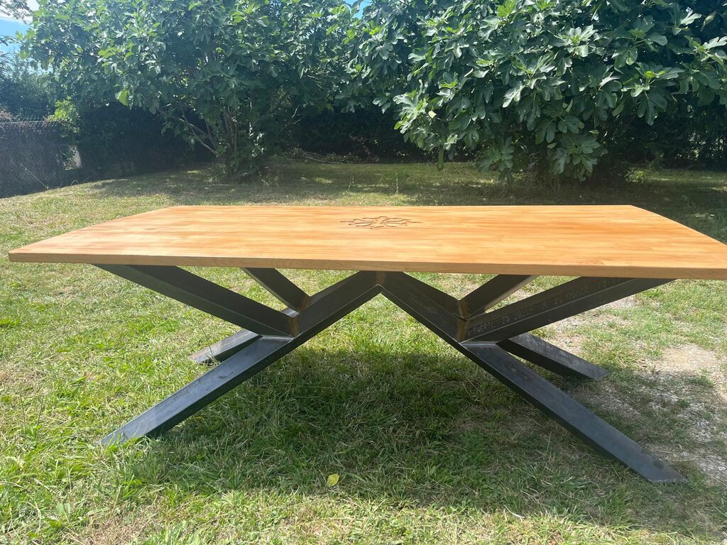 Table piétement Mikado — vue d'ensemble