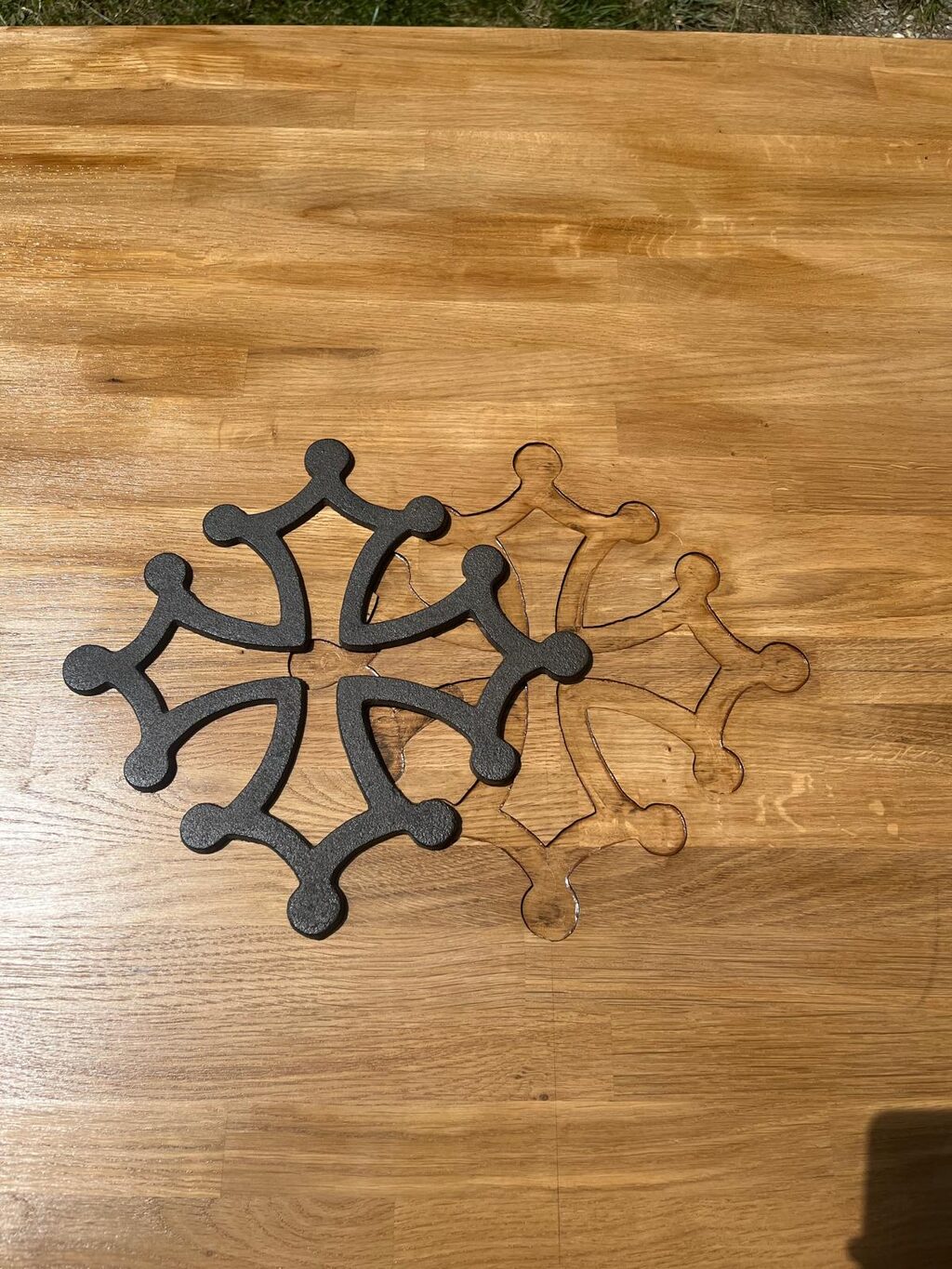 Croix occitane en incrustation acier